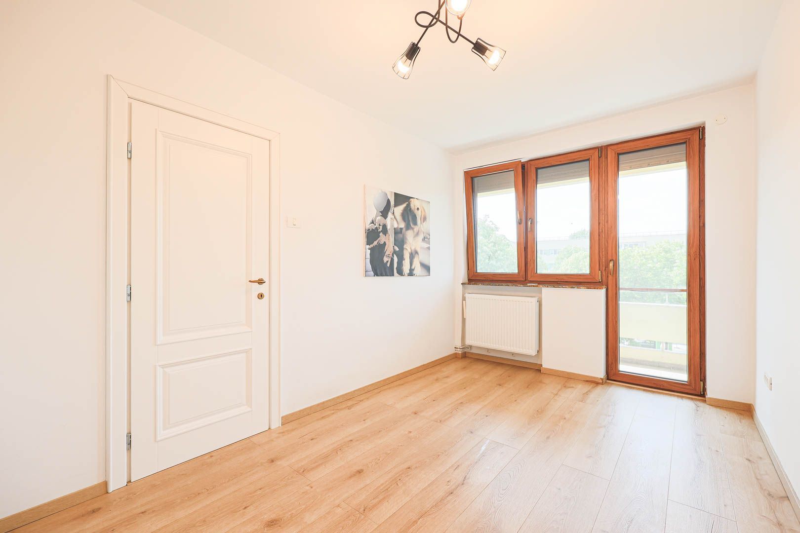 REZERVAT! 95.000 € – lux, liniște și natură, B-dul Revoluției–Podgoria - Poză 9