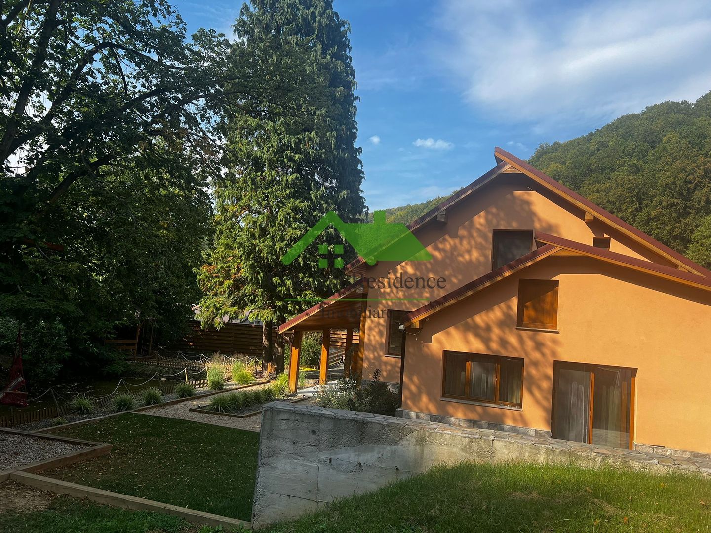 De vânzare – Casă P+M Ferneziu, zonă liniștită sub pădure 🌲 - Poză 21