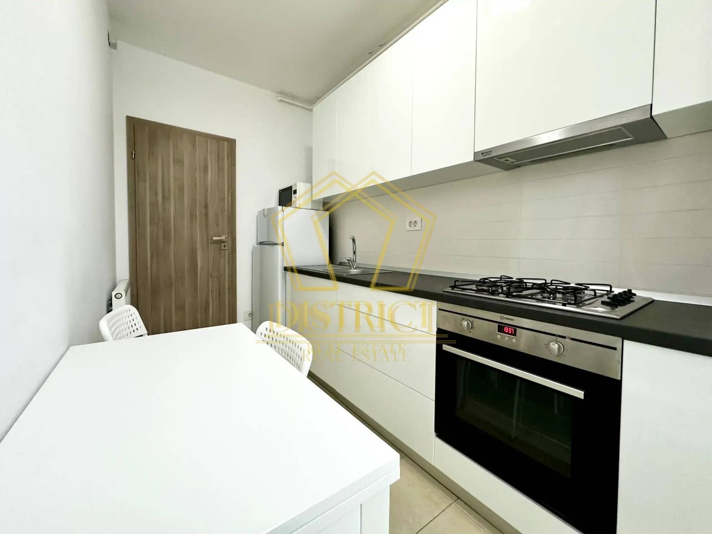 Apartament superb cu 2 camere | Pet Friendly | Iris Torontal - Poză 7