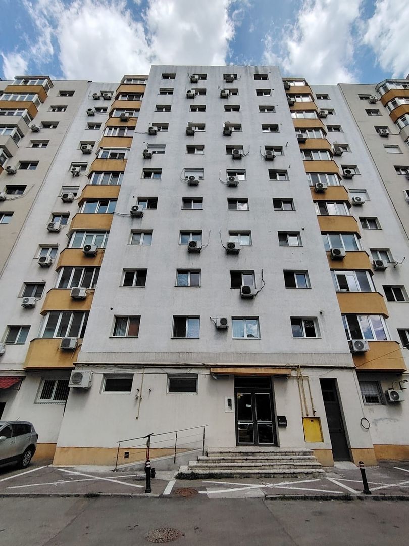 Apartament 4 camere-Metrou Brancoveanu - Poză 1