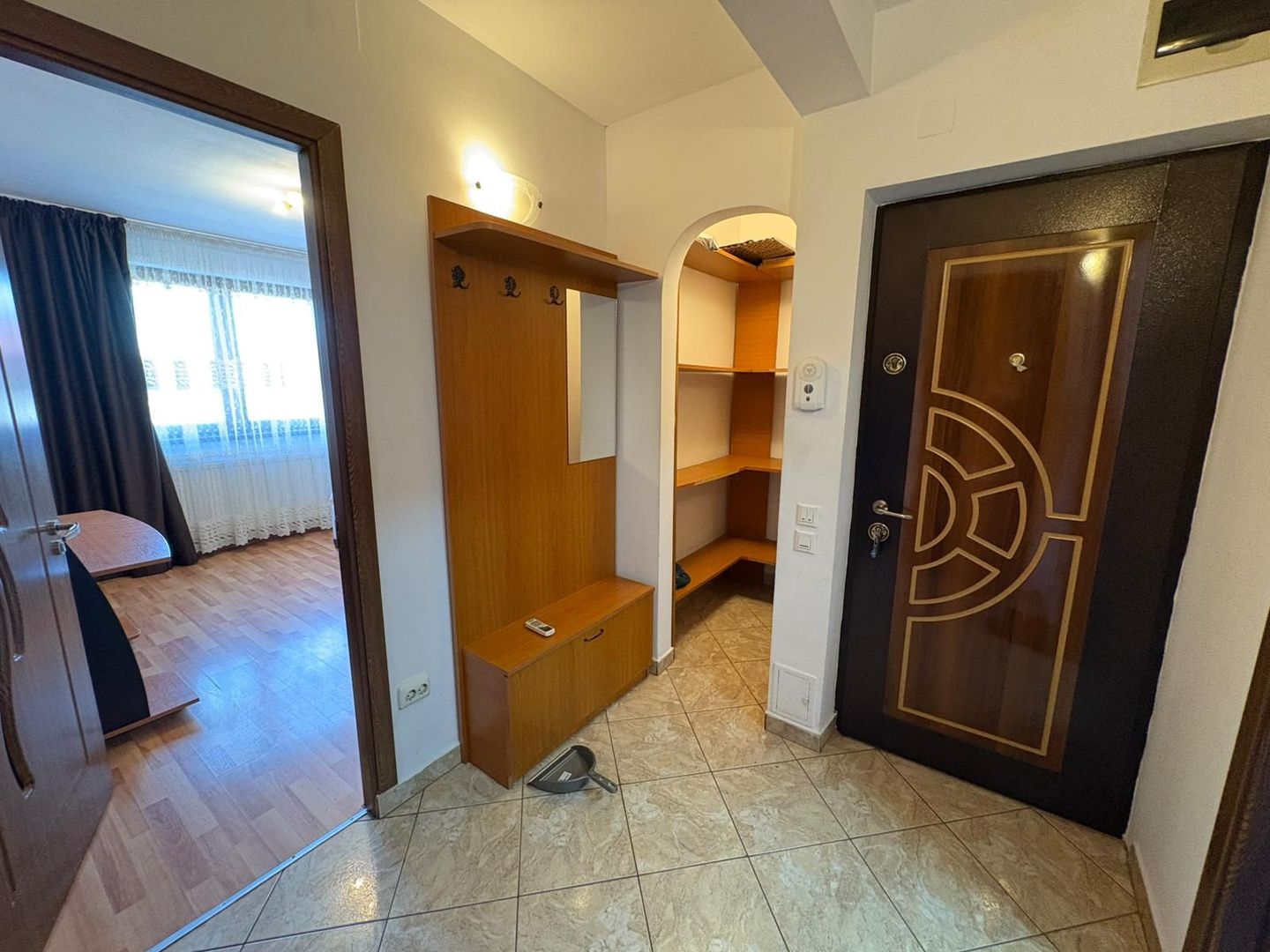 AP. 2 CAMERE EROII REVOLUTIEI, BUCATARIE INCHISA, MODERN, METROU 2 MIN - Poză 9