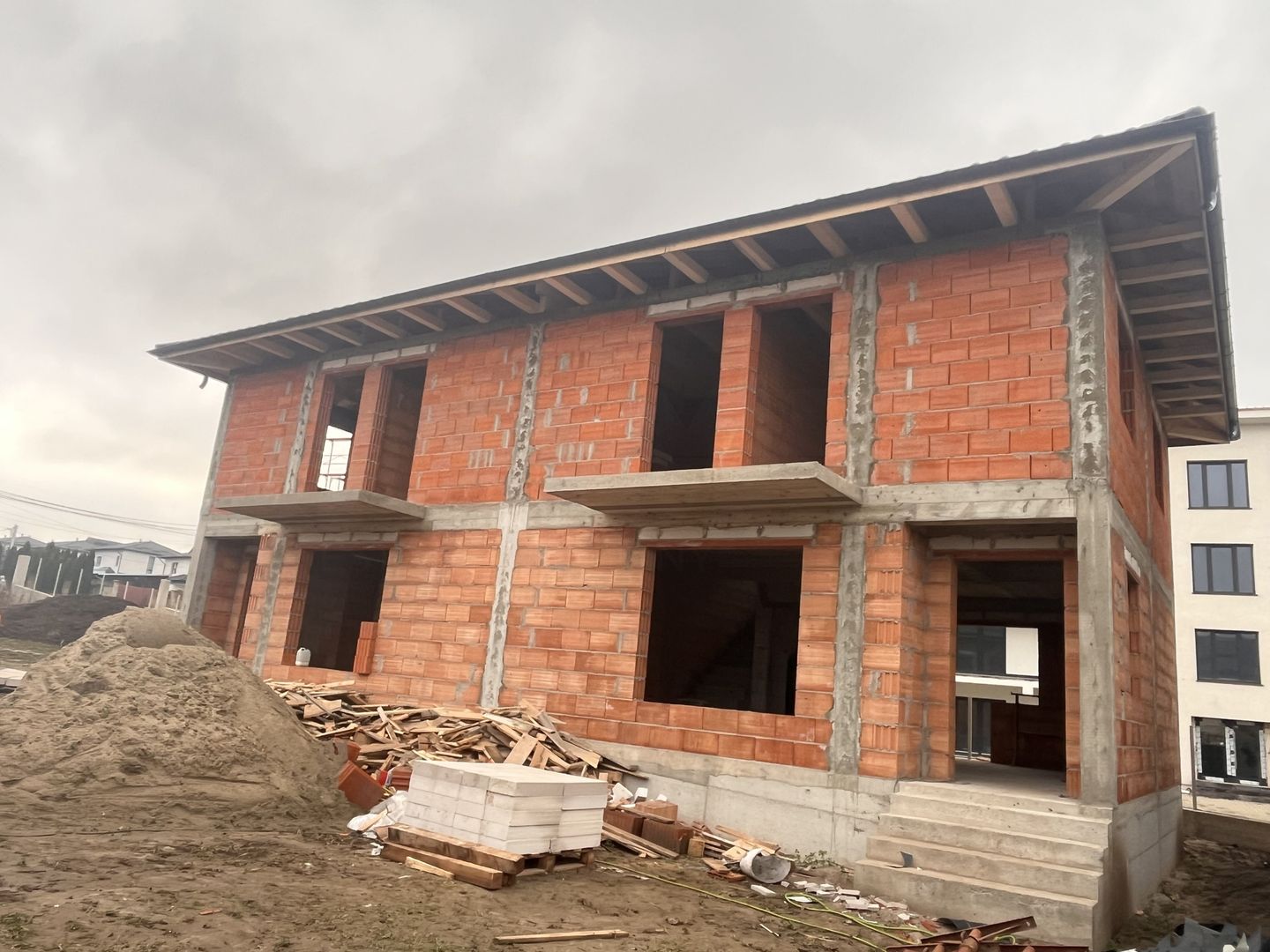 Duplexuri de Vanzare 112 Mp Utili I Suceava/Ipotesti I 150.000Euro - Poză 1