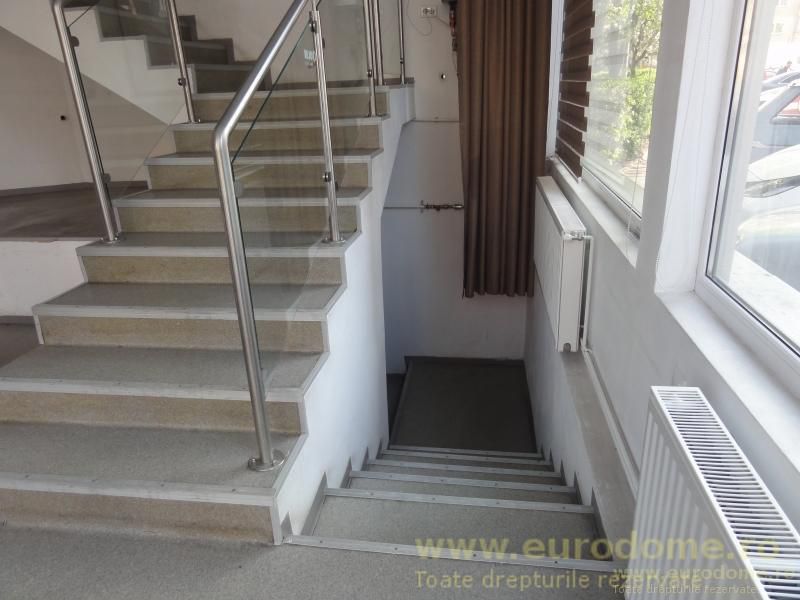 Vanzare spatiu amenajat700 mp. - Poză 5