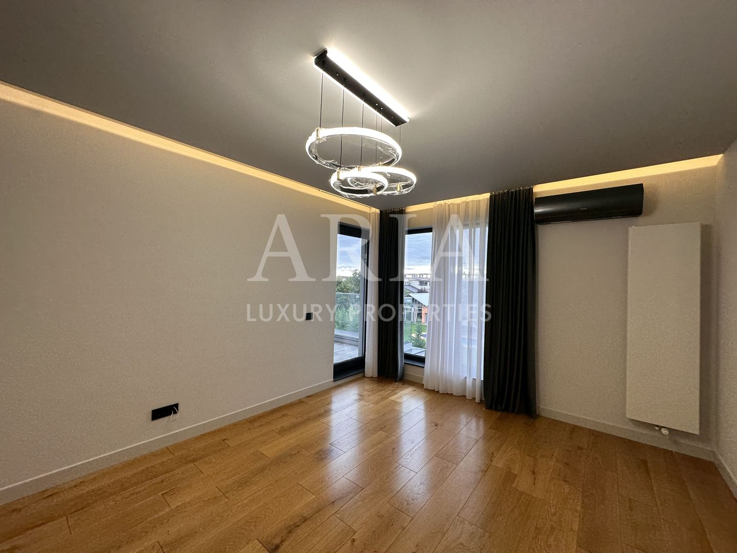Vila de LUX cu 7 camere IANCU NICOLAE - Poză 30