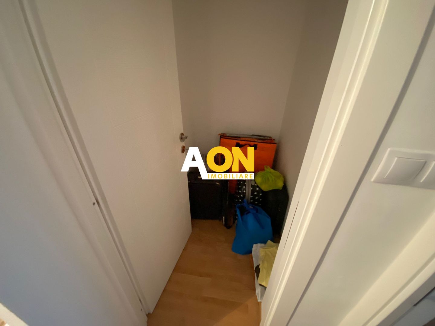 Apartament 3 camere, 2 balcoane,  Scara Interioara,  Ultracentral - Poză 6