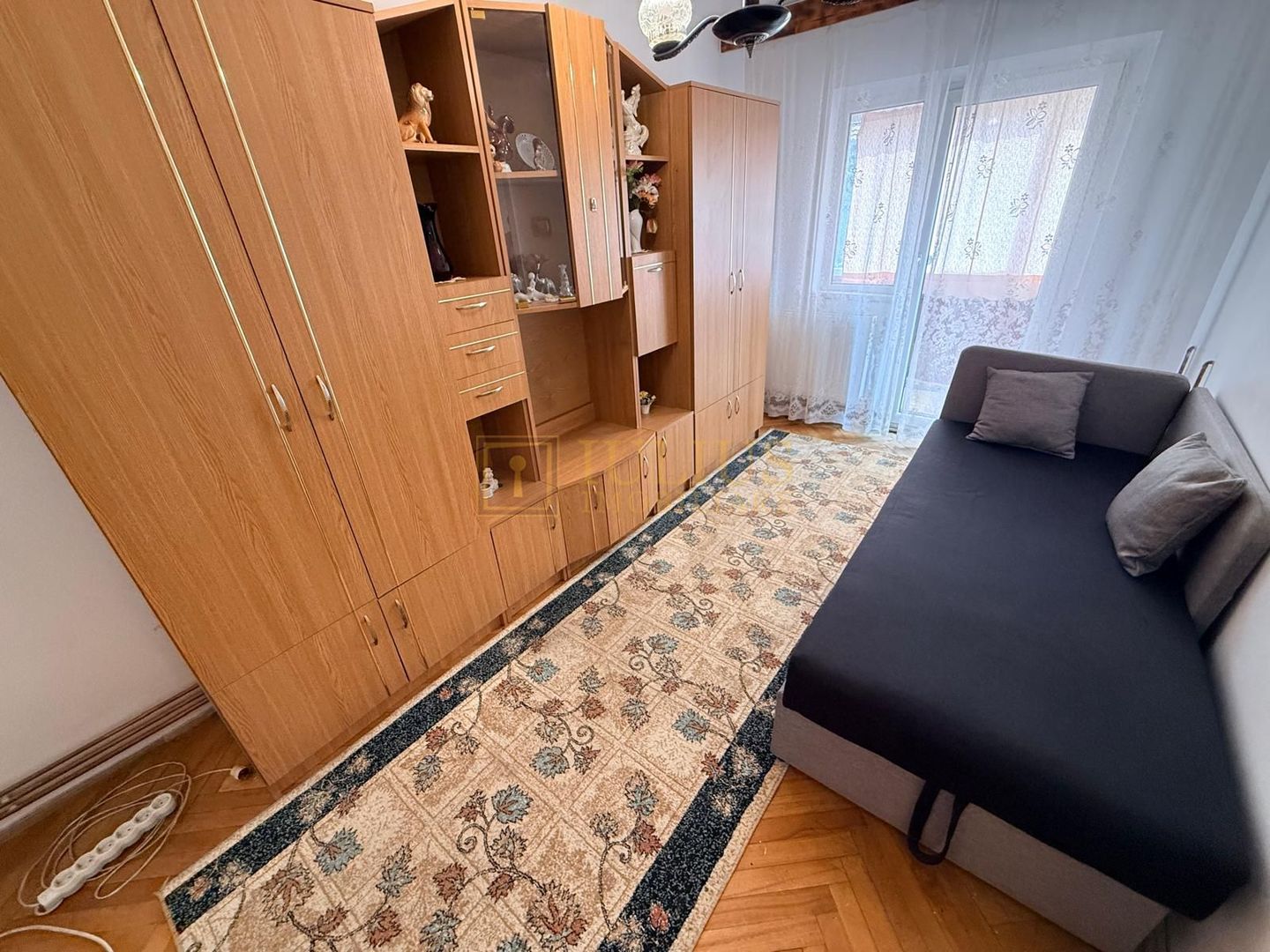3 camere, situat in Complexul Studentesc, studenti, centrala proprie. - Poză 10