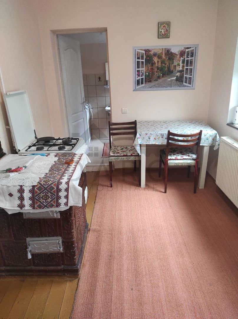 De inchiriat apartament la casa - Poză 3