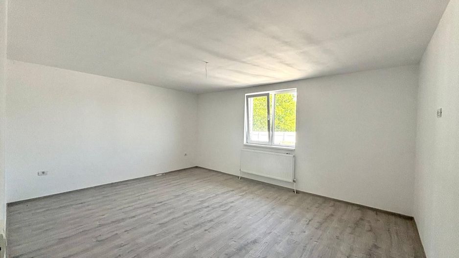 Super pret- Casa individuala - 4 camere - 1334 euro/ mp - Sag - Poză 2