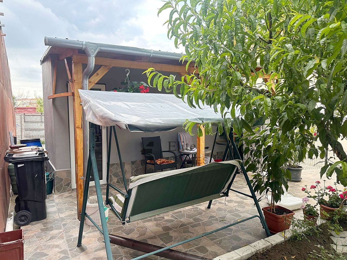 Casă cochetă intr-o zonă centrală foarte apreciata din Oradea - Poză 13