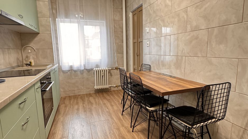 Apartament 3 camere, zonă centrală Oradea - Poză 9