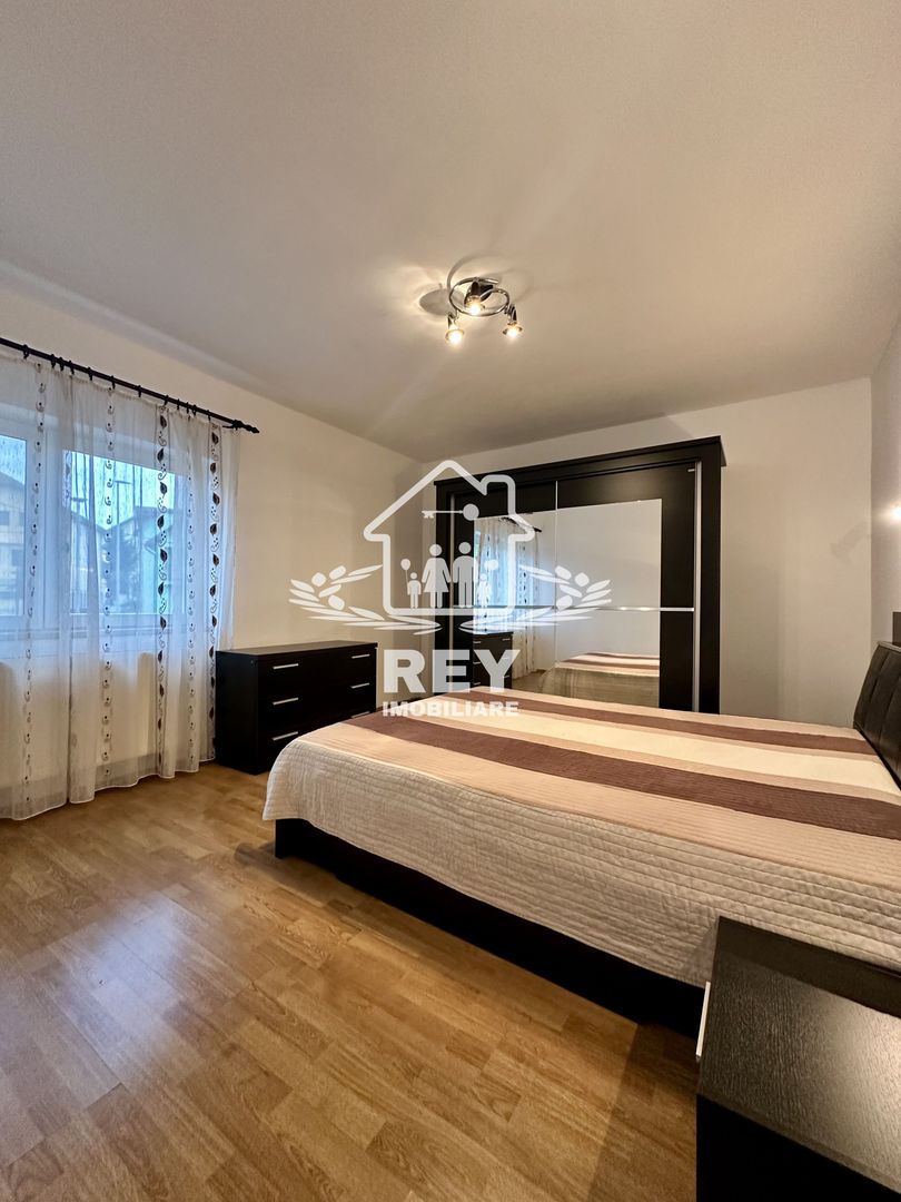 Apartament 4 camere cu garaj zona Strand- V.Aurie - Poză 5