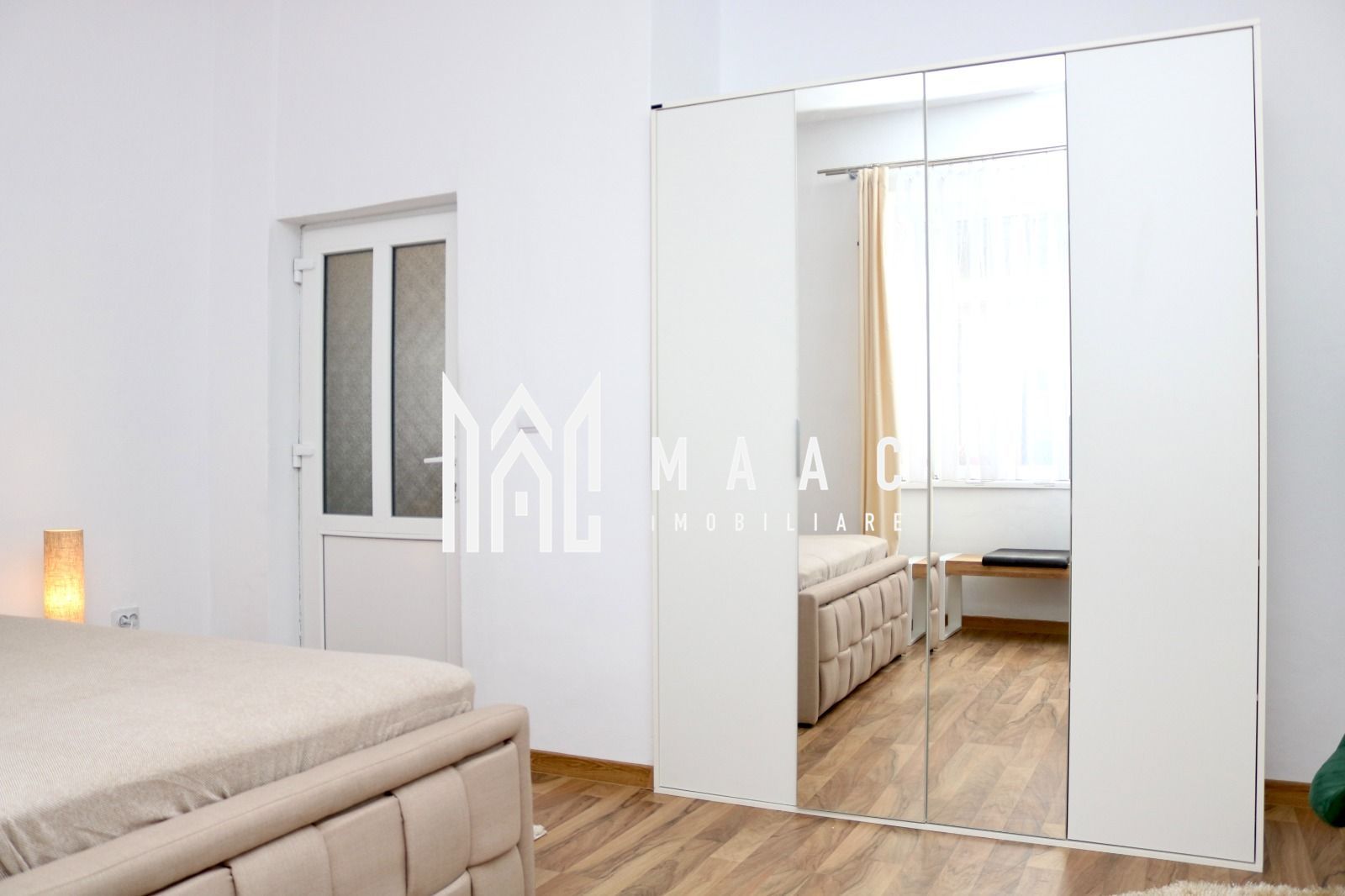 Apartament 4 camere de închiriat | Cisnădie, Central | Curte - Poză 23
