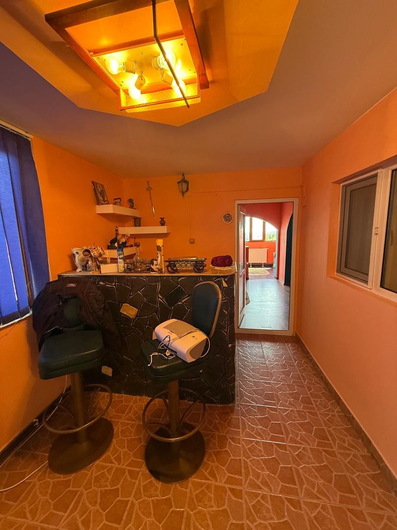 Vila S+P+1,+ garaj inchis + terasa si teren intravilan 6300 mp - Poză 20
