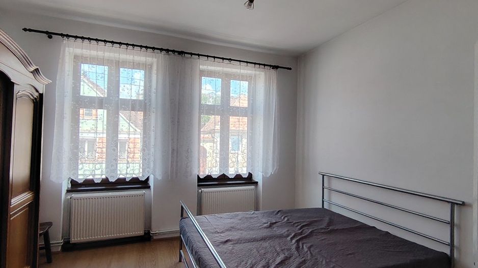 De vânzare o proprietate cu 2 corpuri de clădire și teren, în Agnita - Poză 7