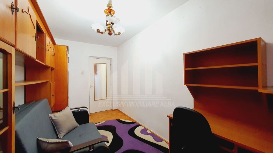 Apartament cu 3 camere decomandate, Cetate - Poză 6