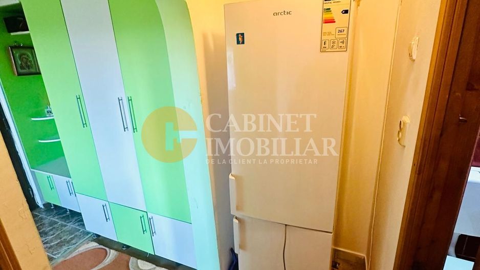 2 Camere Decomandat - Zona Alexandru Cel Bun - Bloc din 1983 - Poză 10