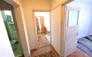 De vanzare apartament 3 camere, etaj 1, Cetate - Poză 6