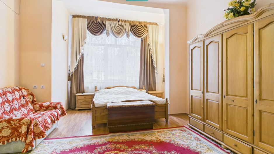 CONAC IMPRESIONANT ÎN GHIOROC - Poză 6