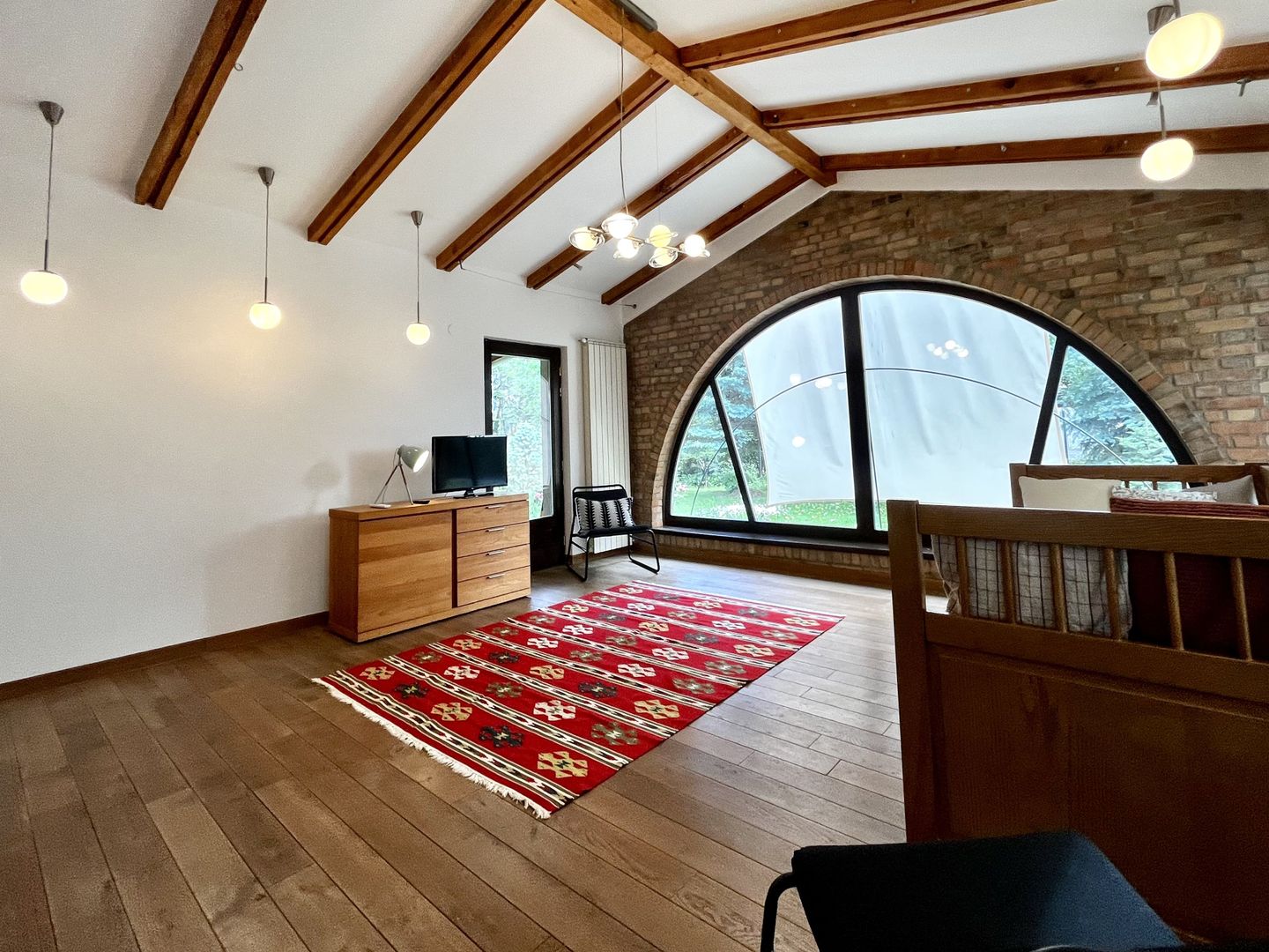 Casă de vis în Giroc – Eleganță clasică, spațiu vast și confortabil - Poză 5