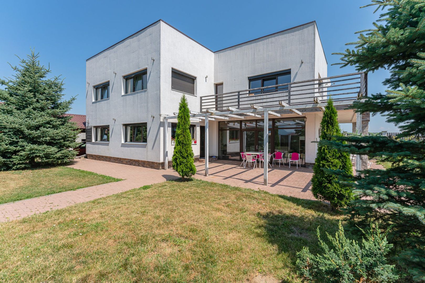 Casa individuala formata din living si 4 dormitoare in Halchiu - Poză 4