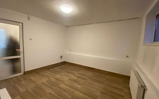 Spatiu comercial 50 mp- ideal birou/salon/cabinet- Zona Centrala - Poză 2