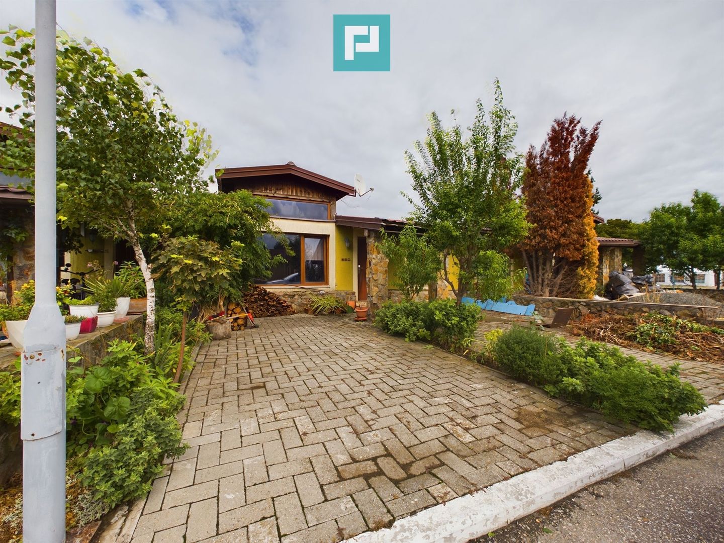 Casă 3 camere, Cartierul Verde - Poză 2