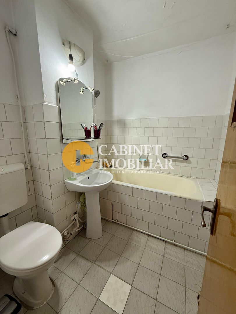 Rond Zimbru - Apartament cu 3 camere decomandat - Bloc dupa 1980 - Poză 6