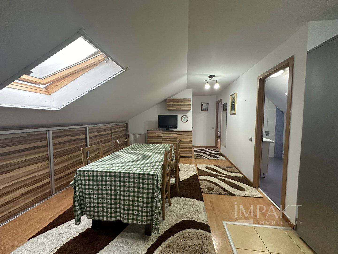 Apartament 3 camere la mansarda unei case - Zona Garii, IRIS! - Poză 1