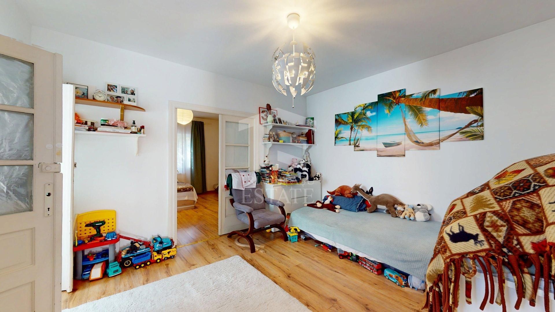 ANDRONACHE - Escalei | Casa individuala 9 camere | an 2014 | teren 260 - Poză 15