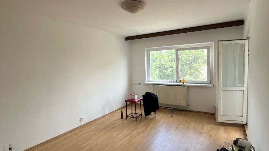 Apartament 3 camere de vânzare – 96.000 € - Poză 2