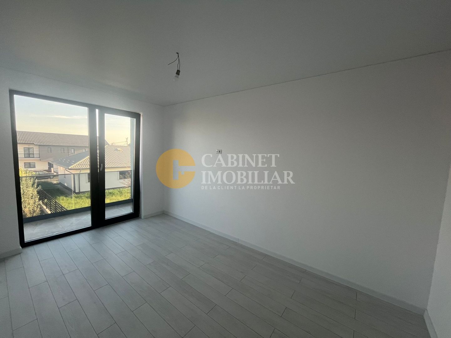 Duplex Finisaje LUX Incalzire Pardoseala Valea Lupului - Poză 14