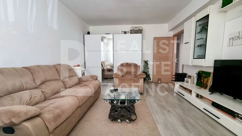 Vânzare, apartament 2 camere, zona Ozana - Poză 2