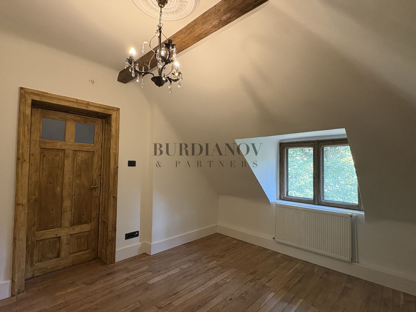 Spațiu de birouri - apartament cu 4 camere- Mansarda în vila -Kiseleff - Poză 11