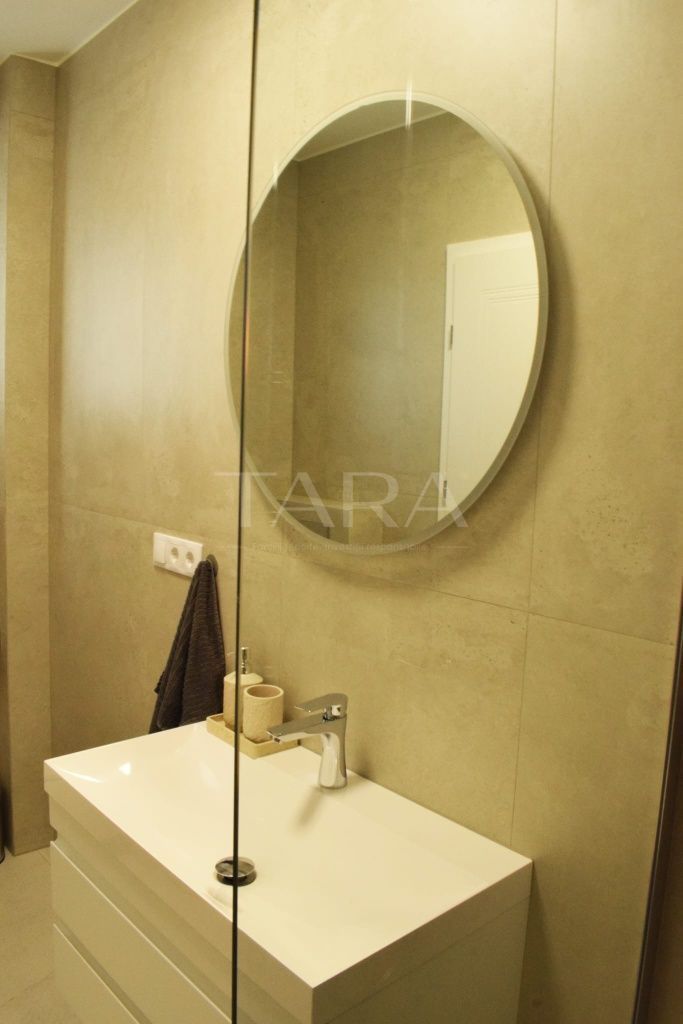 Apartament cu 3 camere, 2 băi, 2 logii și parcare subterană. - Poză 5