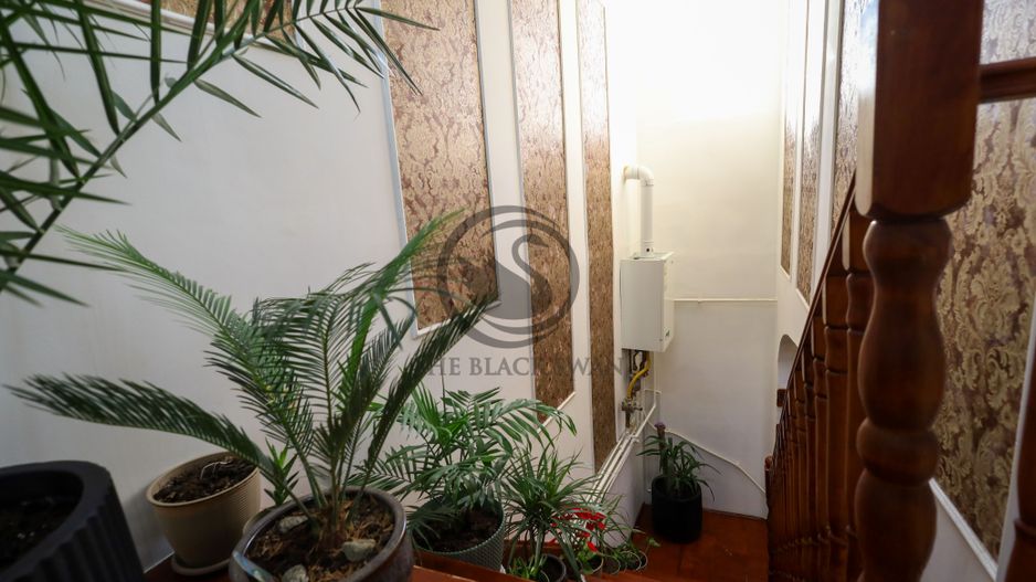 Casa 6 camere de vanzare | Salon Infrumusetare | Ploiesti, COMISION 0% - Poză 20