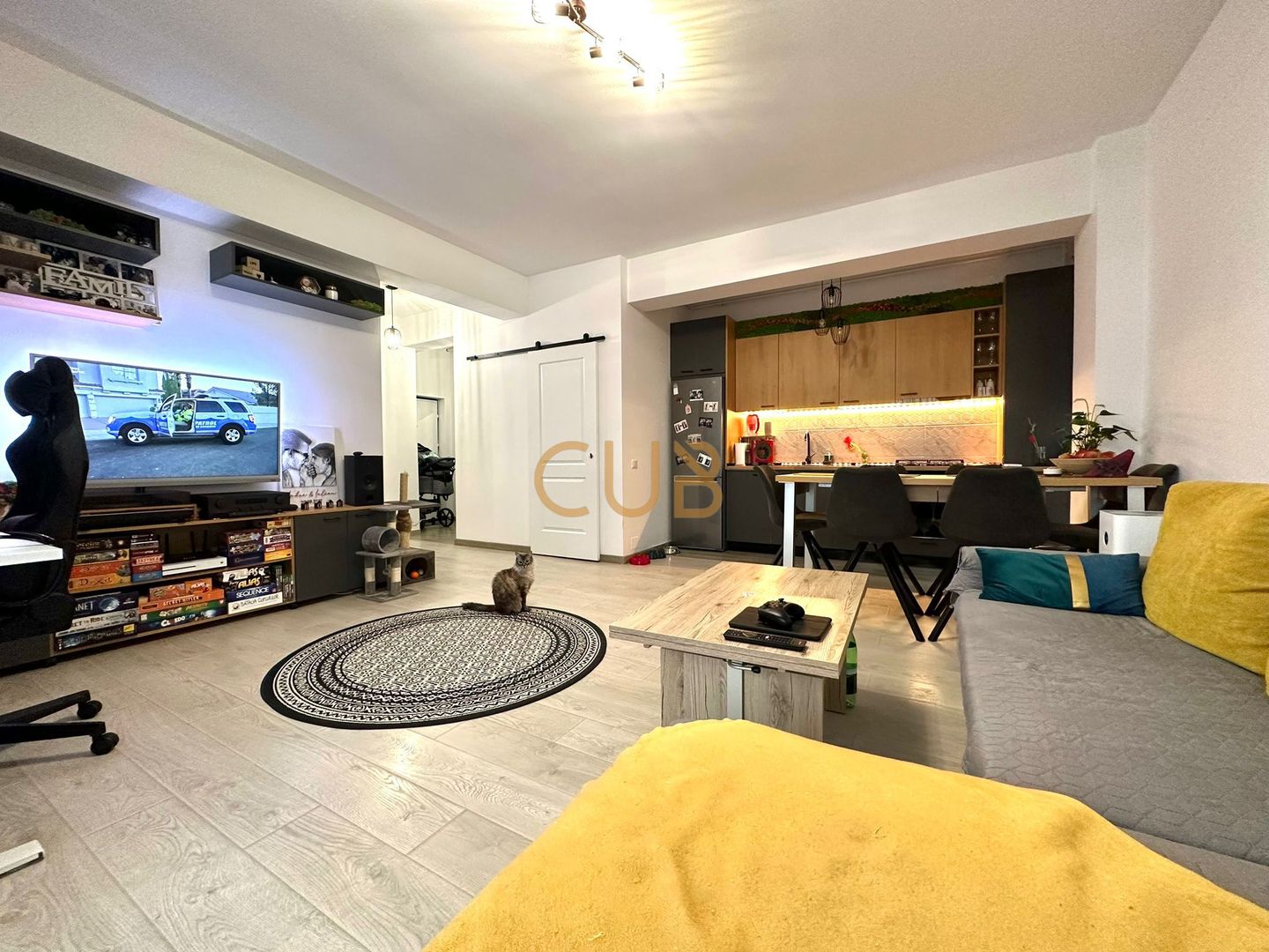 FUTURE RESIDENCE - 2cam DEOSEBIT complet mobilat+utilat| piscina,lift - Poză 2