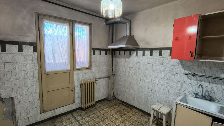 Apartament 3 camere semidecomandat Berceni - Poză 7