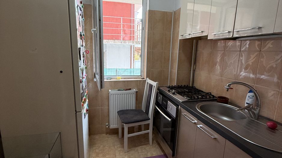 Ap 3 camere - transformat din alipirea a 2 garsoniere - 62 mp - parter - Poză 17