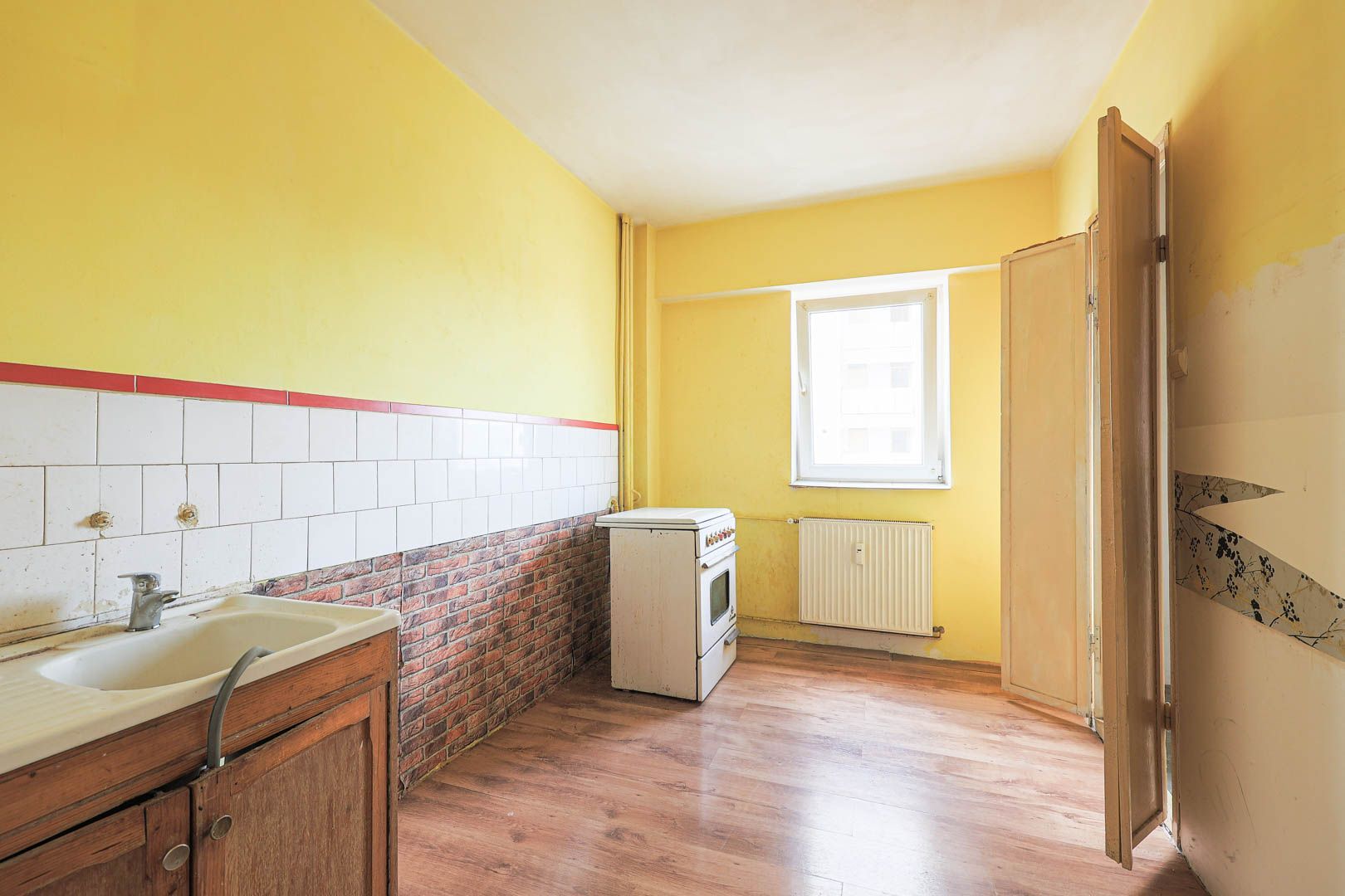 VANDUT! Apartament 2 Camere – Micalaca, Zona 300, Malul Mureșului - Poză 4