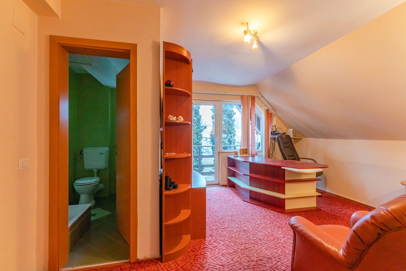 Ansamblu imobiliar compus din 2 proprietati si 700 mp teren - Poză 25