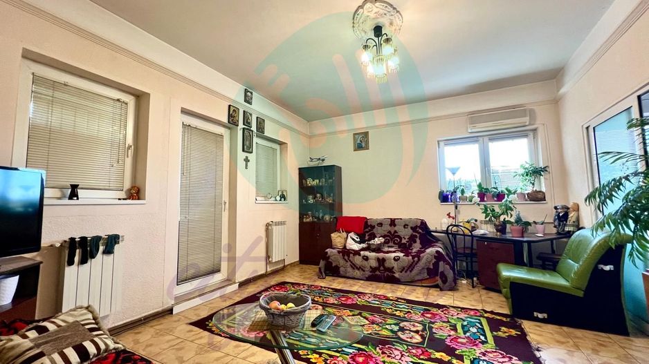 2 Camere in Vila - Pod Basarab-Curte generoasa - Poză 1