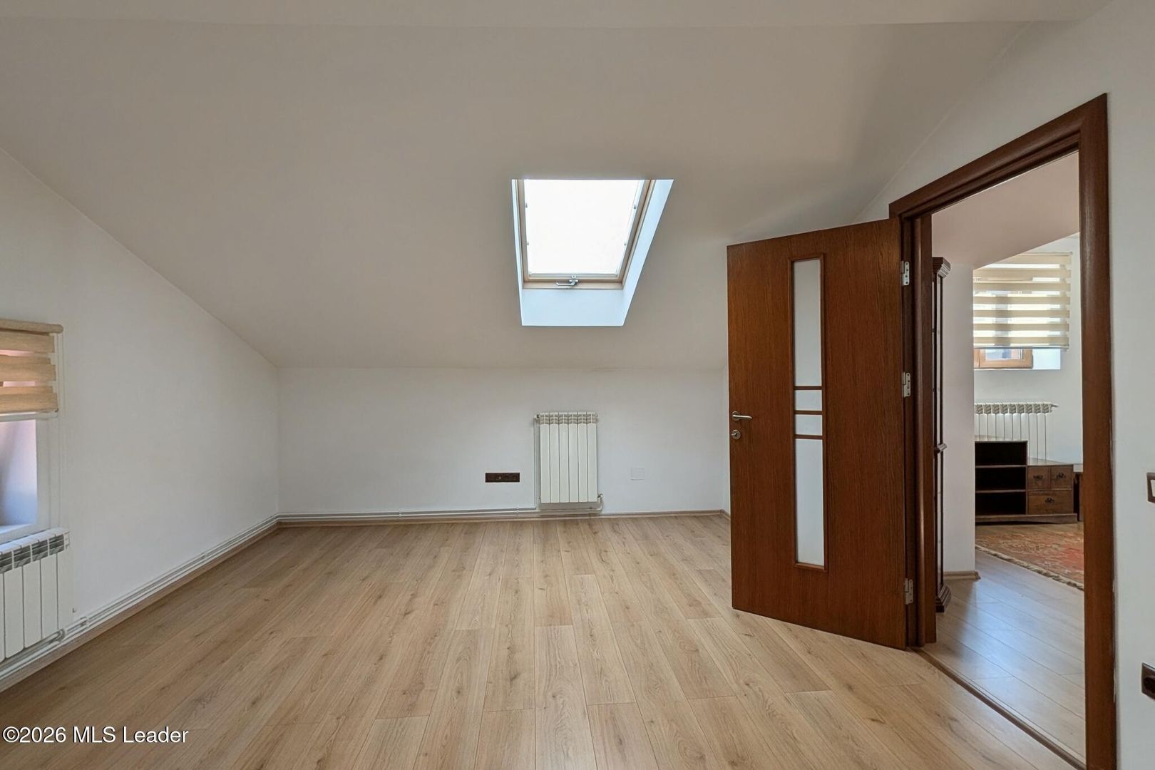 Parc Bazilescu - Str. Nuvelei 95, Casa P+M, 173 mp utili, teren 288 mp - Poză 19