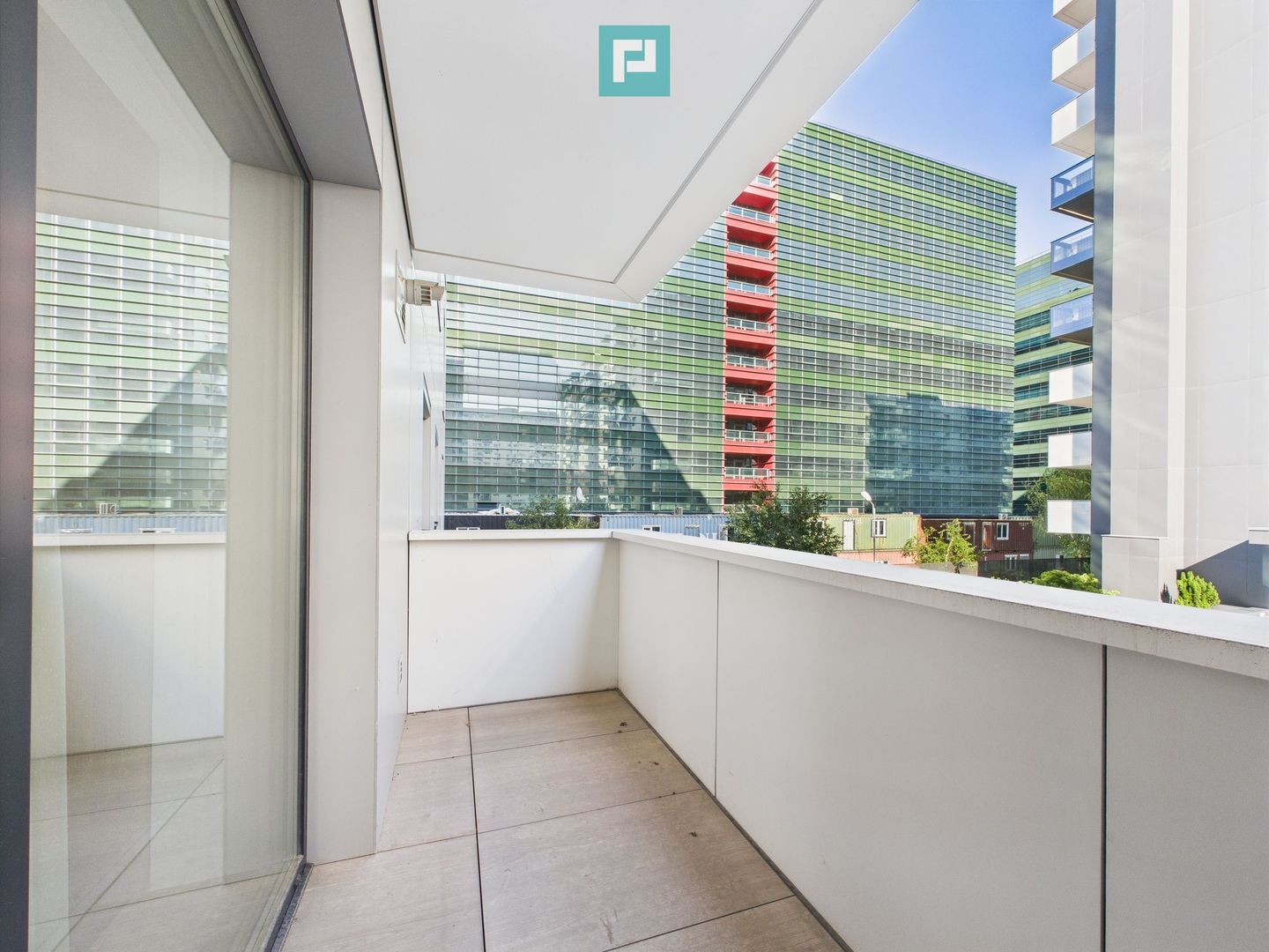 Vand Apartament 2 camere Cortina North - mobilat si utilat - Poză 2