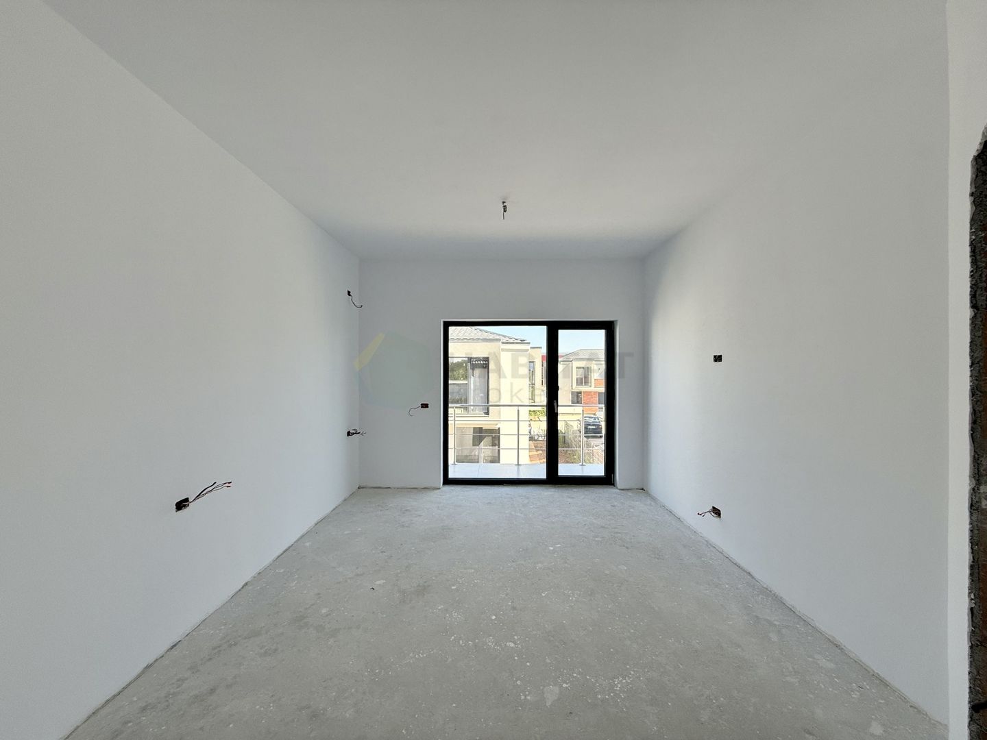 Vila 5 camere Tunari langa Cosmopolis - Poză 9