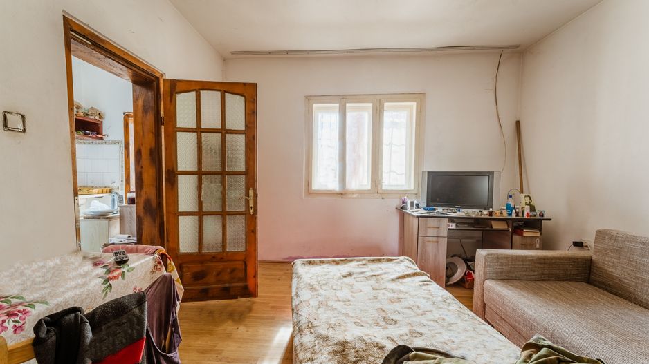 Apartament cu 3 camere Pârneava - Poză 5