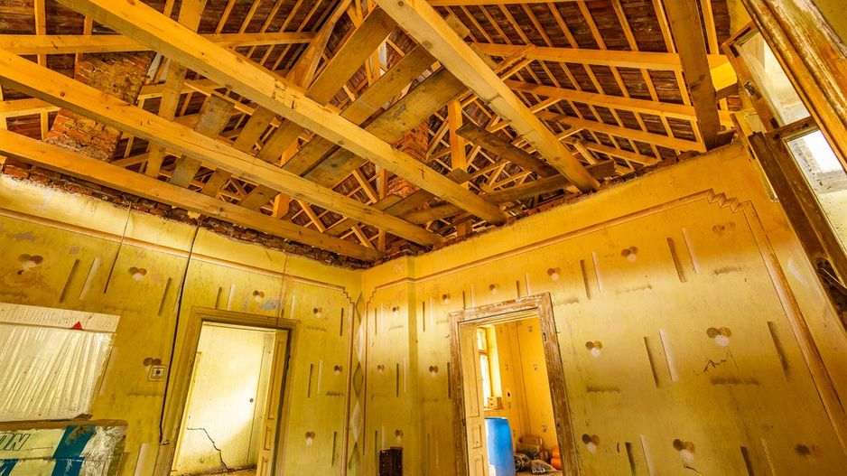 Casa traditionala + 8.500 mp teren, intravilan, Sinca Noua, Brasov - Poză 6