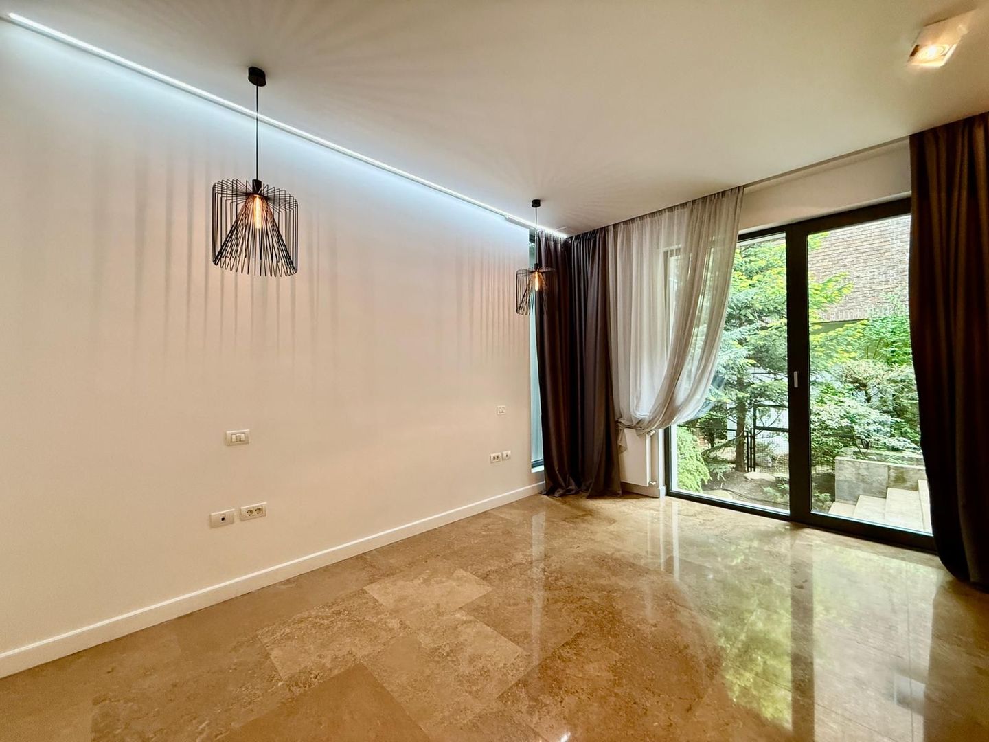 Refined Luxury Residence | Exclusive Villa with Private Spa - Poză 14