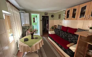 BRASADAS vinde casă cu etaj in zona Titulescu. - Poză 11
