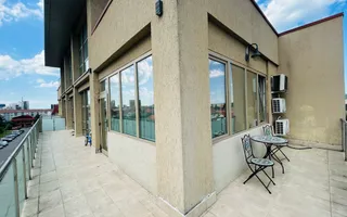 Penthouse de inchiriat, zona buna, terasa mare, mobilat si utilat - Poză 13
