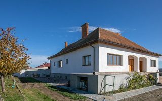 Domeniu de 9000 mp - Ideal pentru Dezvoltare Imobiliară sau Business de Lux! - Poză 2